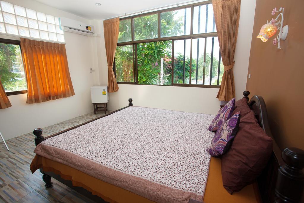 Sea Breeze Guest House Cha-Am Rum bild