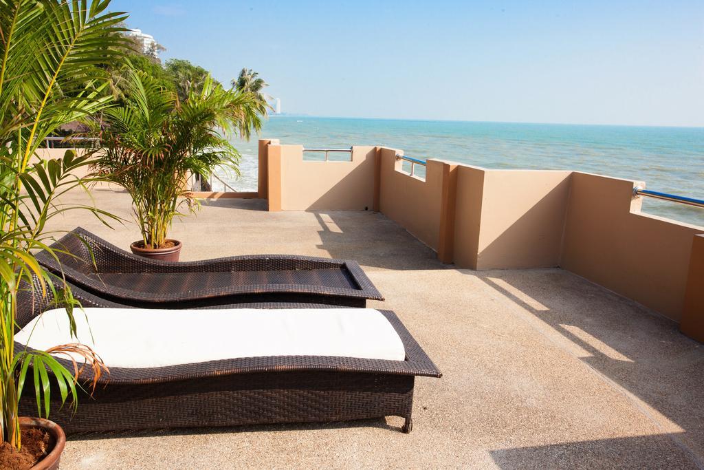 Sea Breeze Guest House Cha-Am Exteriör bild