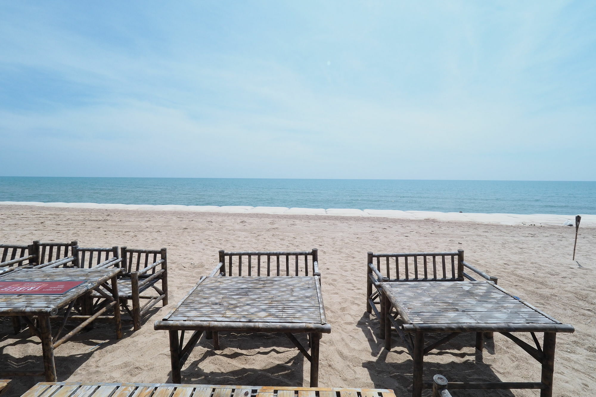 Sea Breeze Guest House Cha-Am Exteriör bild